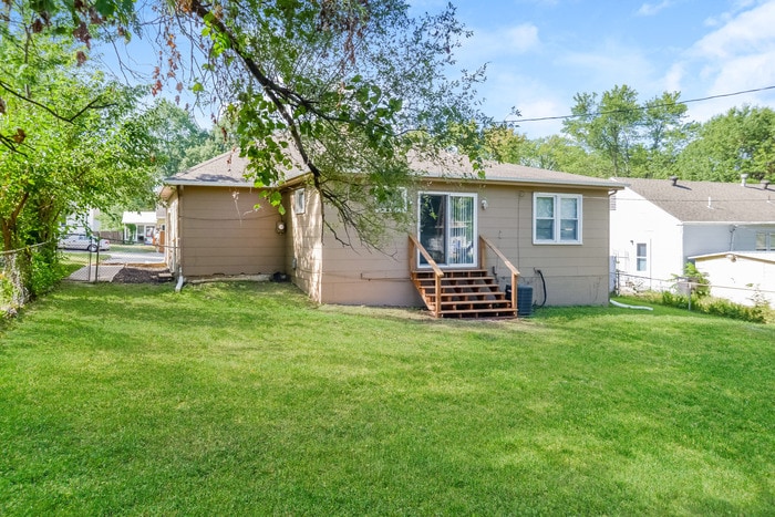 Building Photo - 3620 NE 53 Terrace