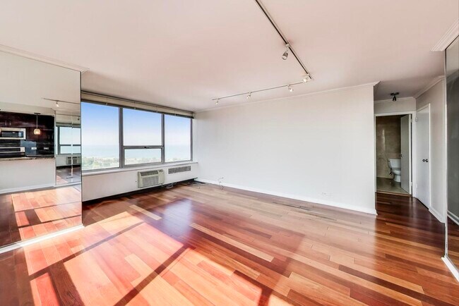 Building Photo - 70 W Burton Pl