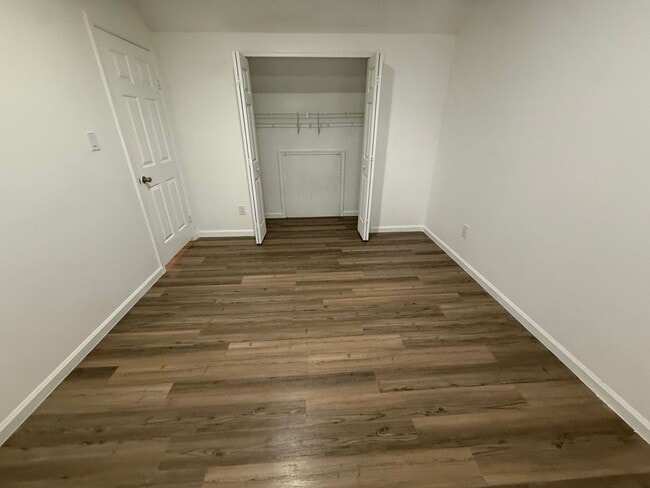 Building Photo - Elegant Residence in a Private Cul-de-Sac! "ASK ABOUT OUR ZERO DEPOSIT"