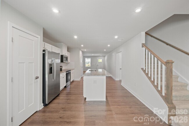 Building Photo - 111 Skylar Vw Wy
