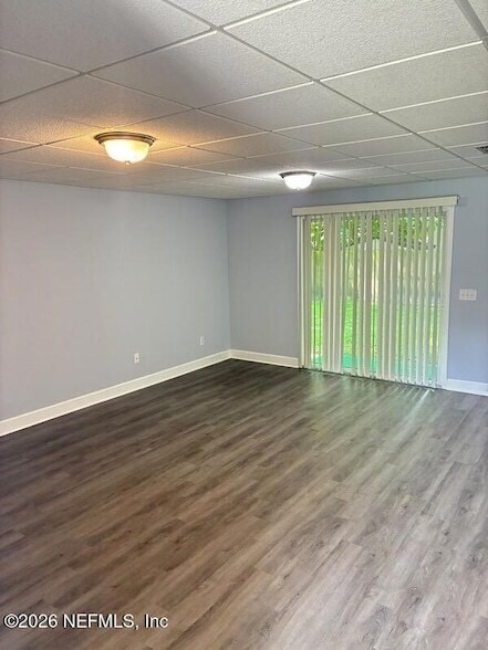 Building Photo - 1202 Westdale Dr