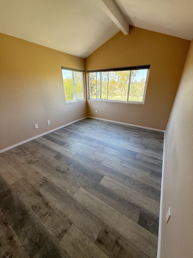 Building Photo - 3 Bed/3 Bath Home in Shadow Ridge Vista!