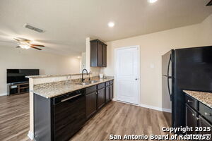 Building Photo - 6516 Sabinal