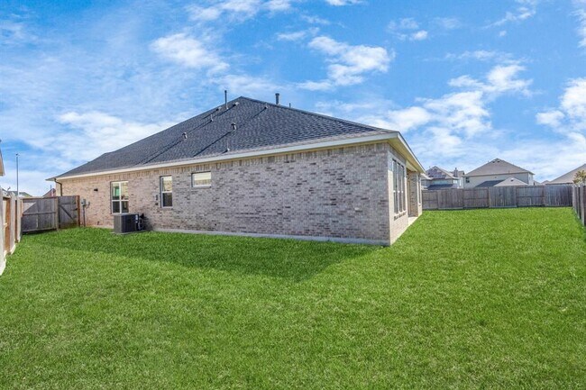 Building Photo - 28646 Monarch Cliffs Dr