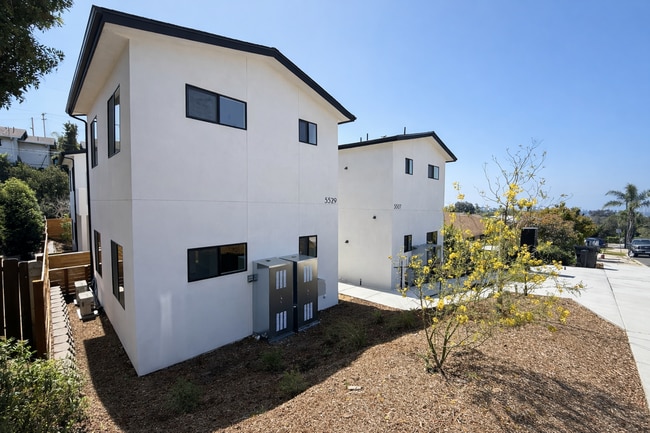 Building Photo - 5531 Olvera Ave