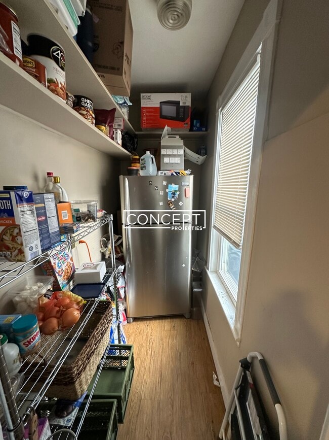 Building Photo - 6A Sunset St. Unit 1