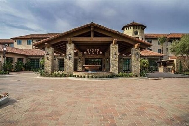 Building Photo - Freshly Renovated | Single-Level with VIEW...