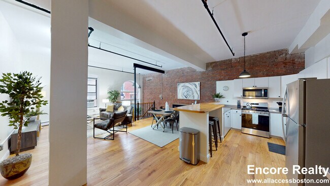 Building Photo - 19 Stanhope St