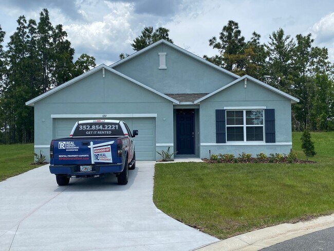 Primary Photo - Desirable SE Ocala Neighborhood - Lake Dia...