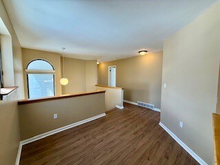 Building Photo - 8201 Honeysuckle Dr