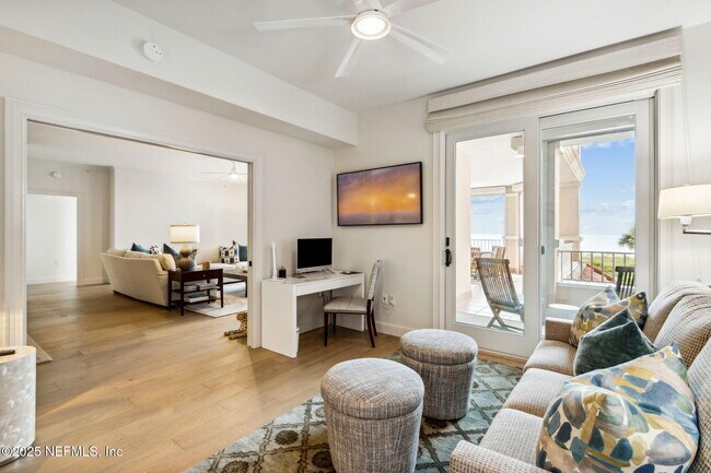 Building Photo - 426 Beachside Pl