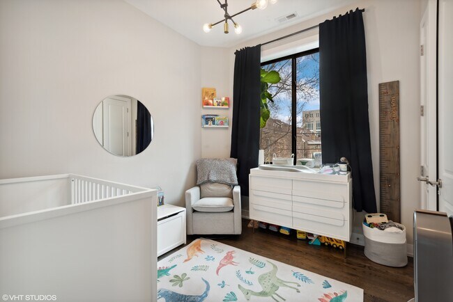 Building Photo - 1618 N Bosworth Ave