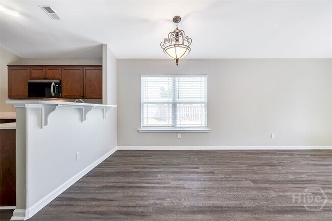 Building Photo - 6 Spg Lk Cir