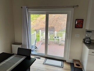 Building Photo - 717 Northampton St