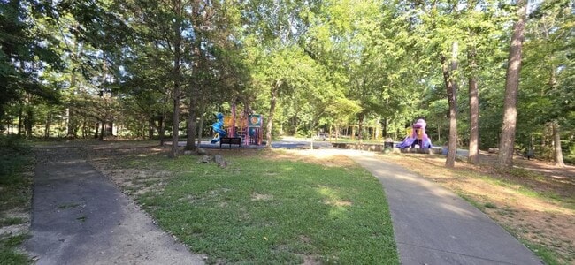 Building Photo - 185 Cabernet Dr