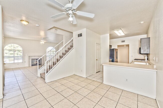 Building Photo - 1637 Cave Spring Dr
