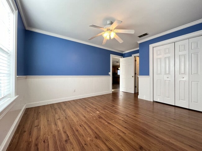 Building Photo - AVAILABLE MID-MARCH 2026! (One Pet Maximum)