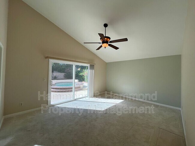Building Photo - 11735 La Tierra Ct