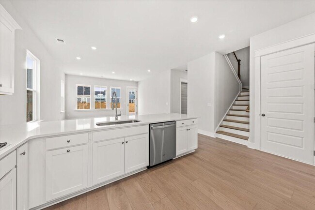 Building Photo - 437 Parish Farms Dr