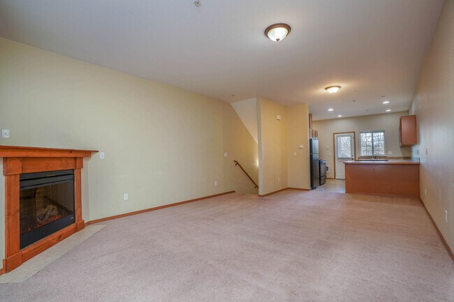 Building Photo - Warner Street Townhomes