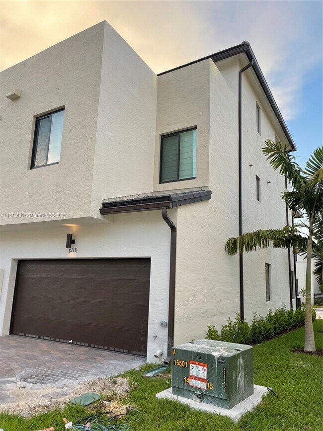 Building Photo - 8118 NW 42nd St