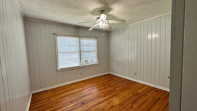 Building Photo - 2766 N Barksdale Dr