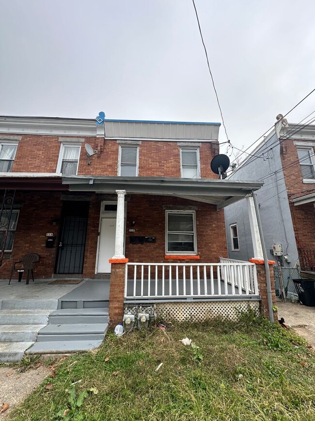 Building Photo - 117 N Front St