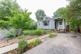 Building Photo - Charming Old Town Longmont Home!