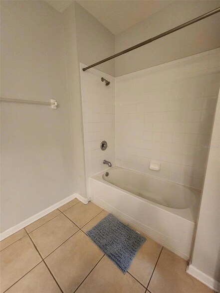 Building Photo - 4802 Cayview Ave