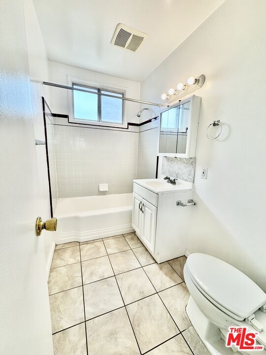 Building Photo - 3711 Selby Ave