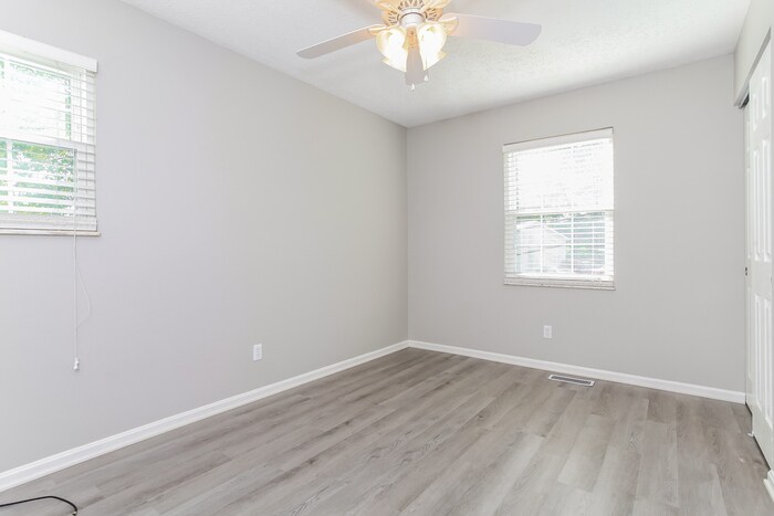 Building Photo - 404 Westgate Dr