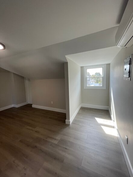 Dining area - 45 Fenwick St