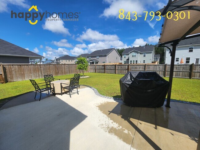 Building Photo - Beautiful 3/2.5 home located in Summerville and won't last long!