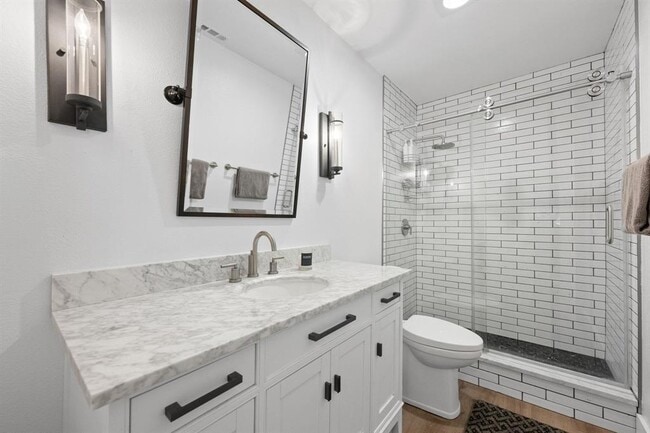 Building Photo - 1709 Channel Rd