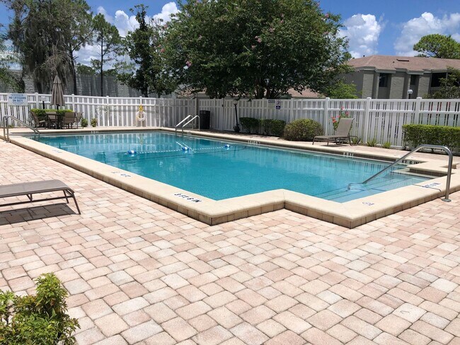 Building Photo - 1BR/ 1BA Condo In Springwood   ** Water In...
