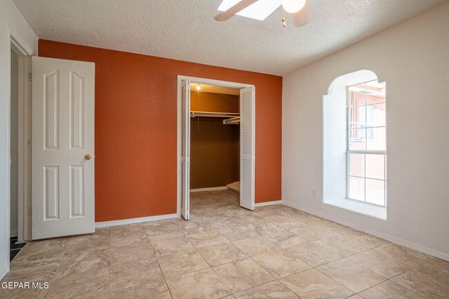 Building Photo - 604 Haverhill Rd