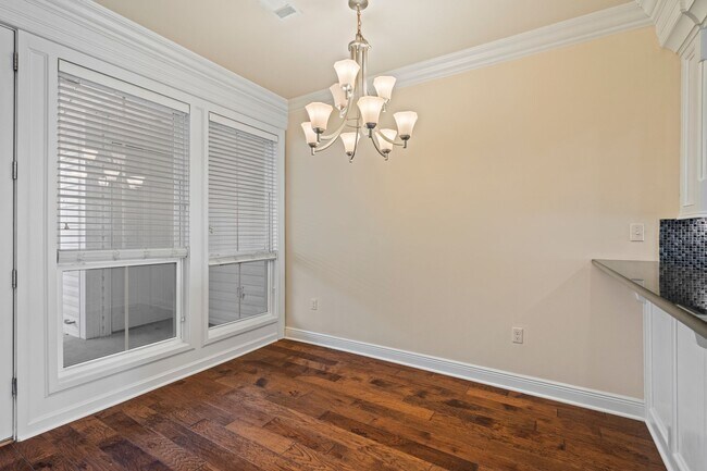 Building Photo - 17 Jeffrey Way