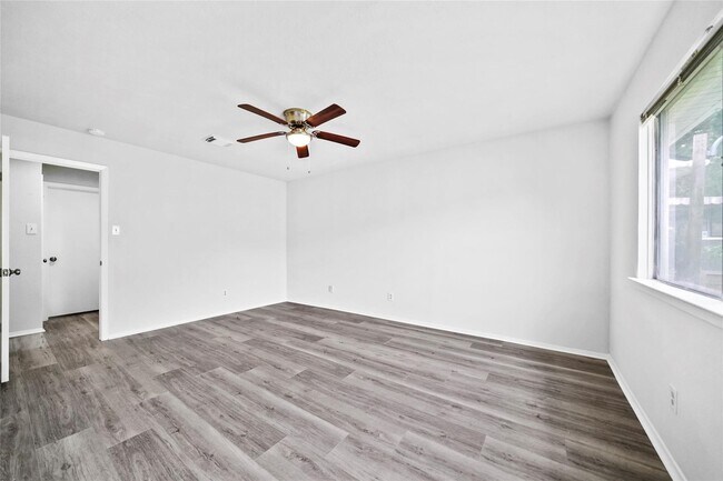 Building Photo - 1006 Golden Nugget Ct