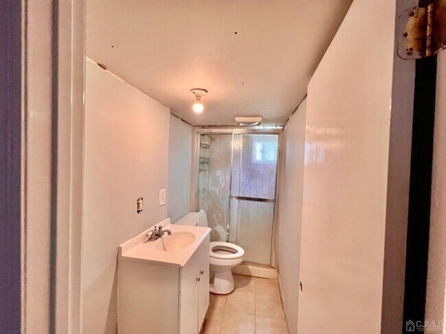 Building Photo - 52 Marconi Ave