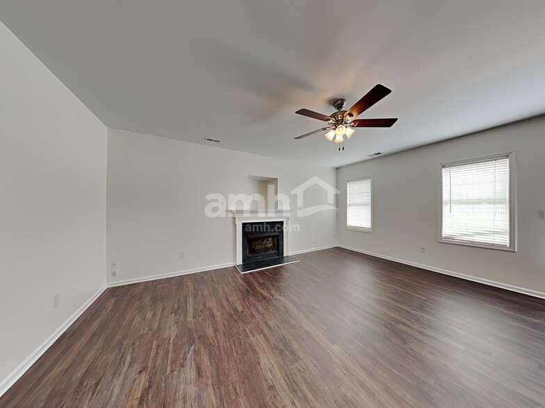 Building Photo - 3021 Semmes Ln