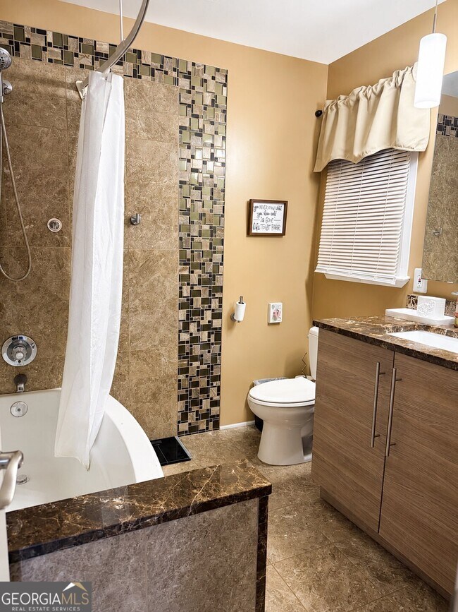 Building Photo - 8945 Carroll Manor Dr