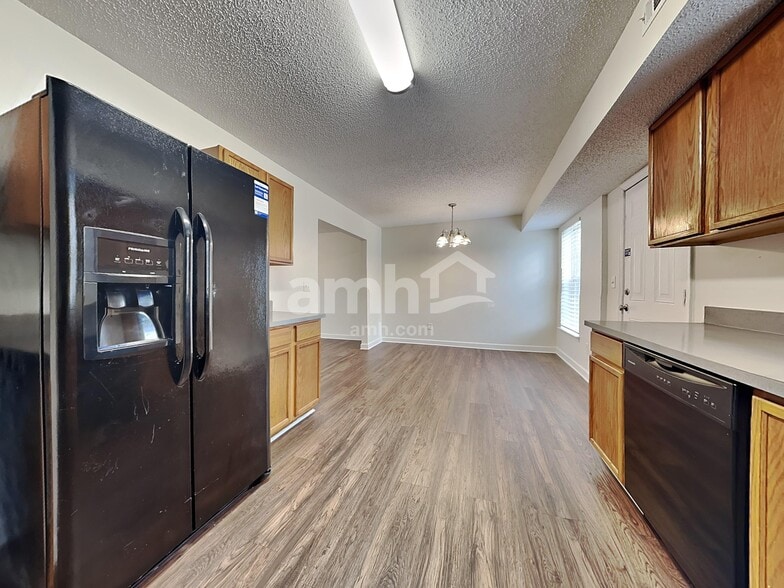 Building Photo - 1219 Alston Hill Dr