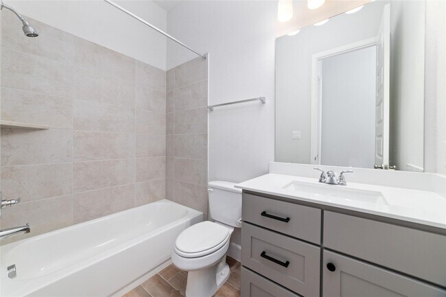 Building Photo - 624 Cape Capri Dr