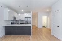 Building Photo - 7505 Park Ave