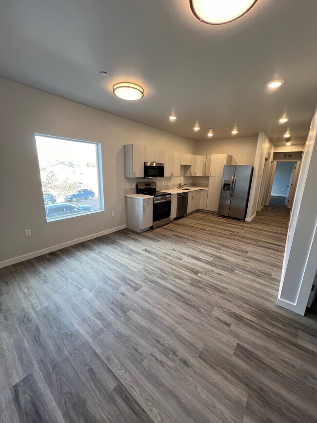 Building Photo - Element Apartments