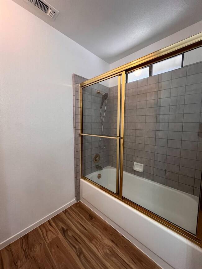 Building Photo - 479 E Alluvial Ave