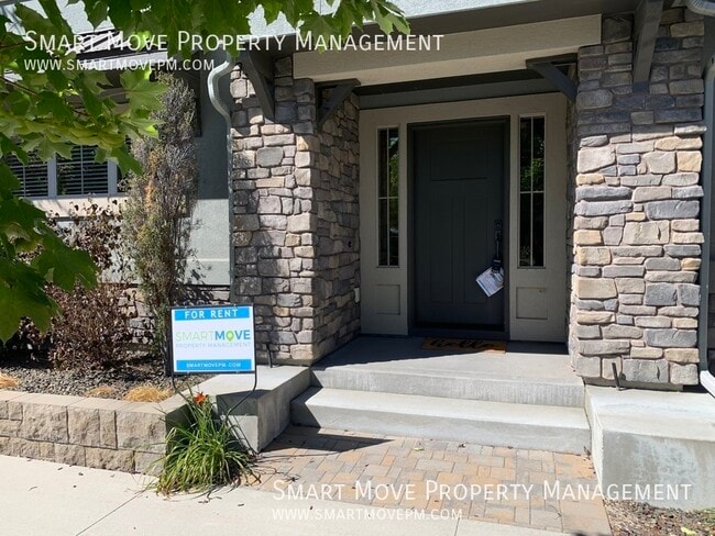 Building Photo - 3240 E Thoroughbred Ln