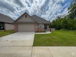 Building Photo - 3 Bedroom 2 Bath Newly Construction in Whi...