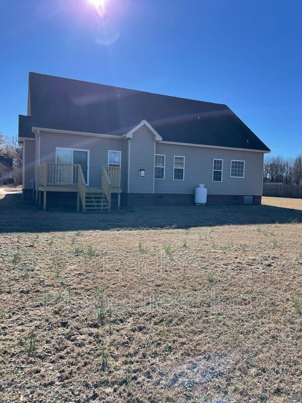 Building Photo - 103 Strike Eagle Run