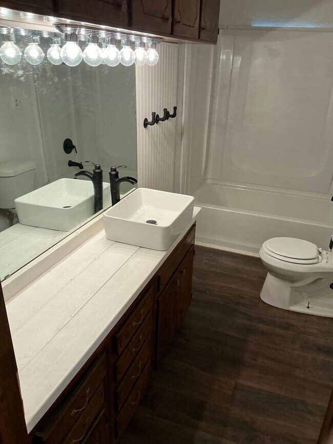 Building Photo - COMING SOON 4/2 with Acreage & BONUS SPACE